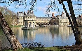 Le Denecourt - à deux pas de la Gare et de la Forêt de Fontainebleau